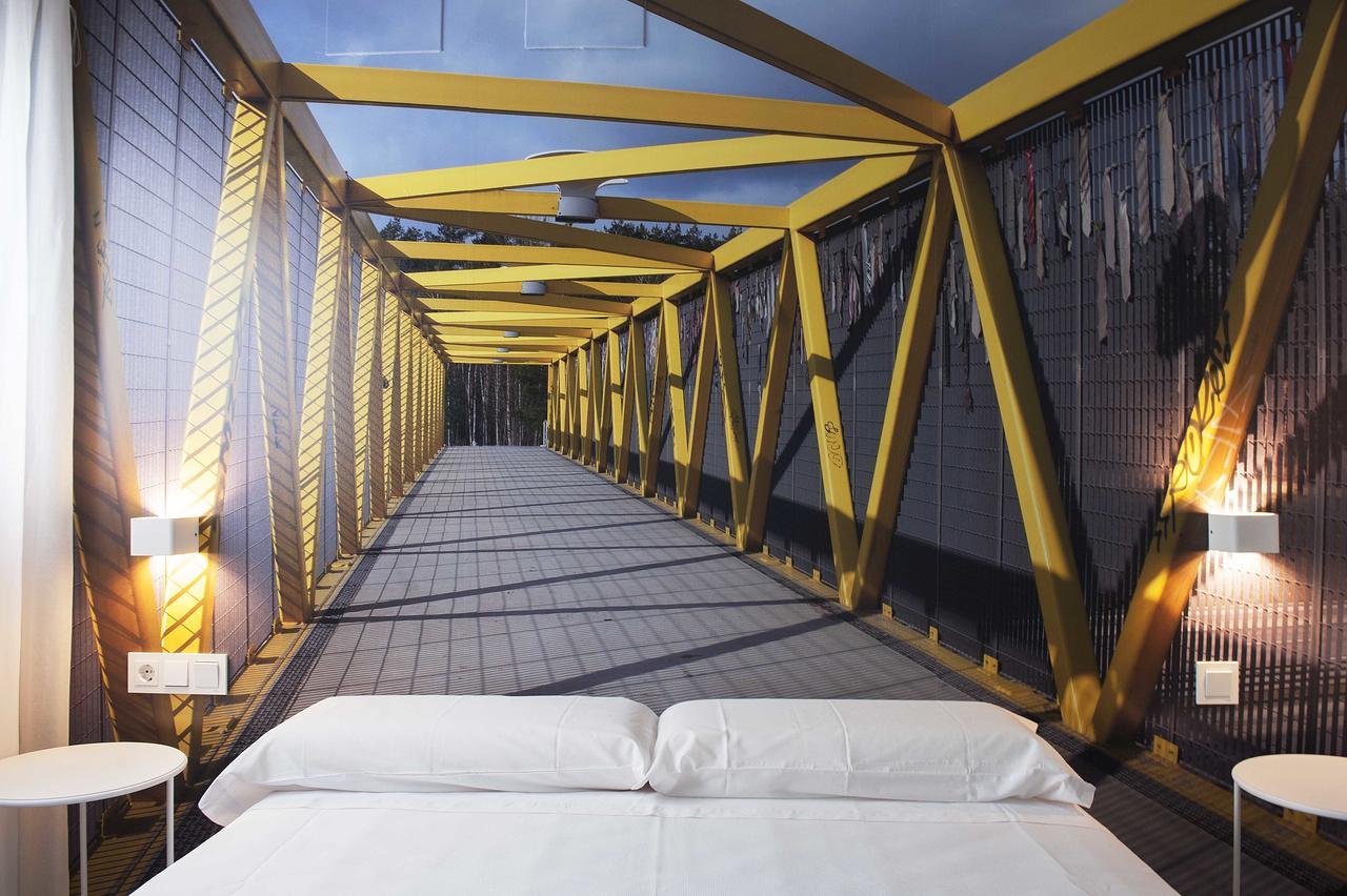 Apartamentos Divan ビトリア・ガステイス エクステリア 写真