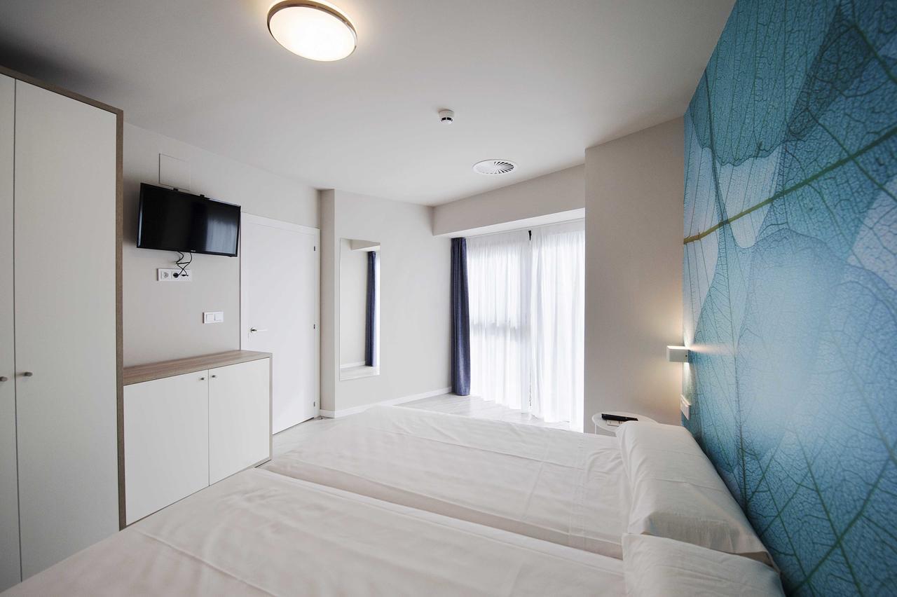 Apartamentos Divan ビトリア・ガステイス エクステリア 写真