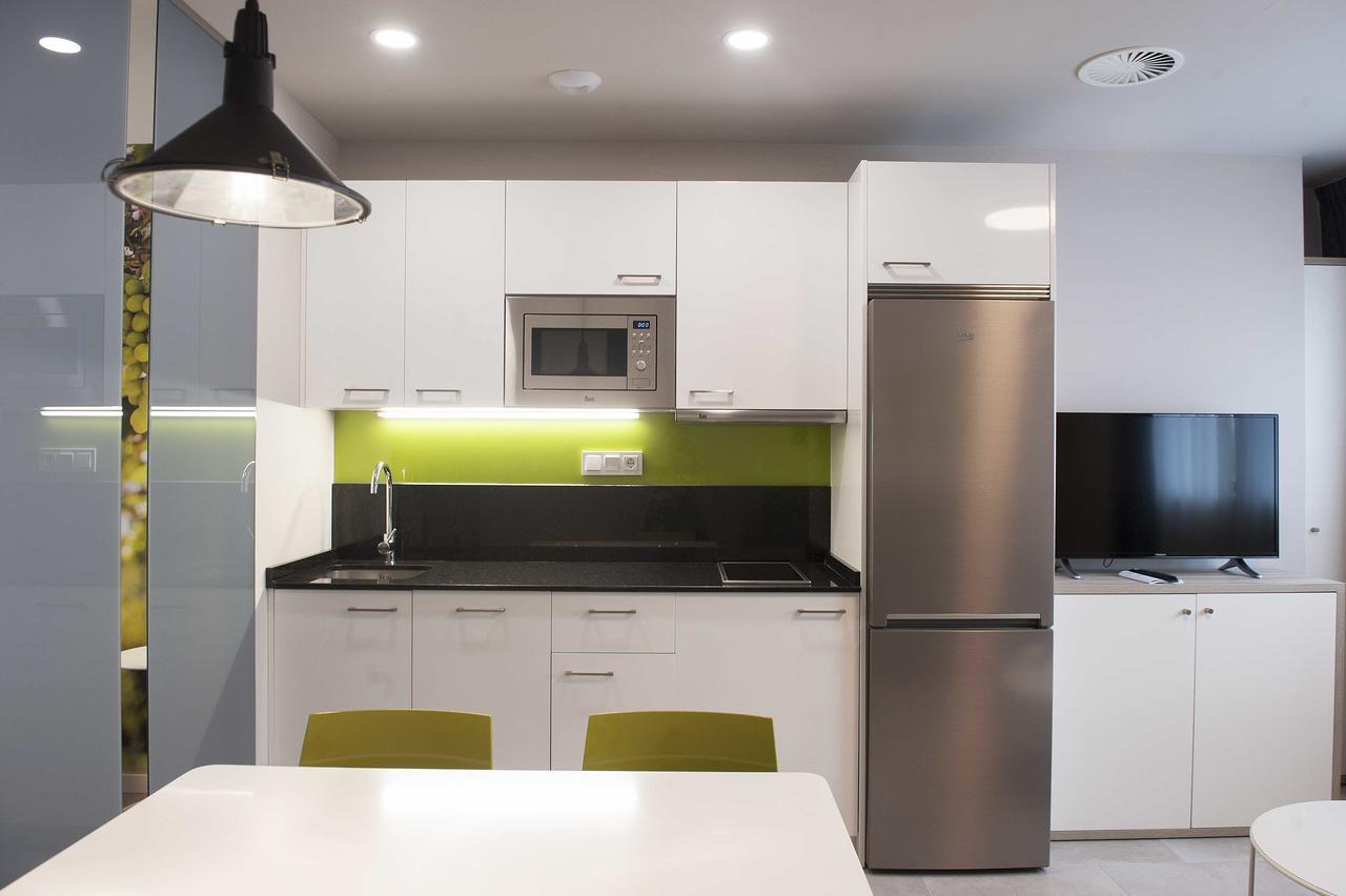 Apartamentos Divan ビトリア・ガステイス エクステリア 写真