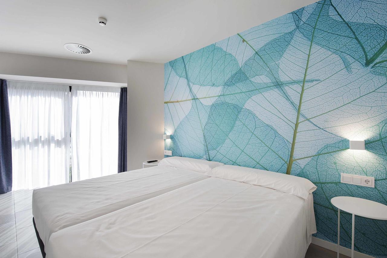 Apartamentos Divan ビトリア・ガステイス エクステリア 写真