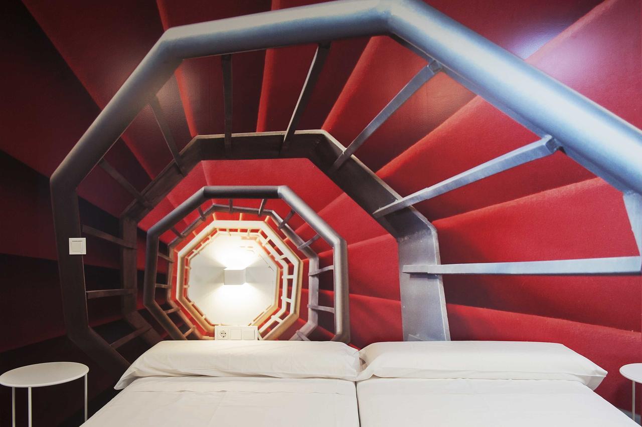 Apartamentos Divan ビトリア・ガステイス エクステリア 写真